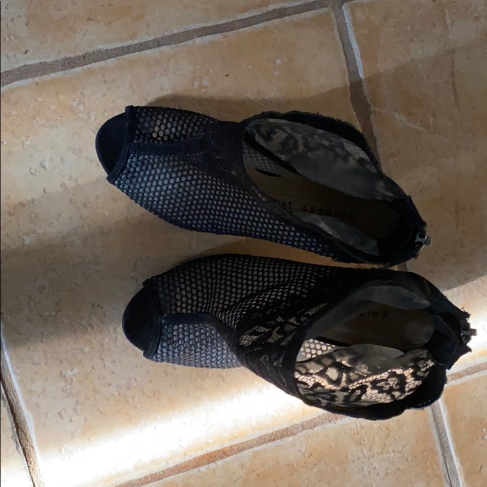 Shoes - Picture 5 of 6